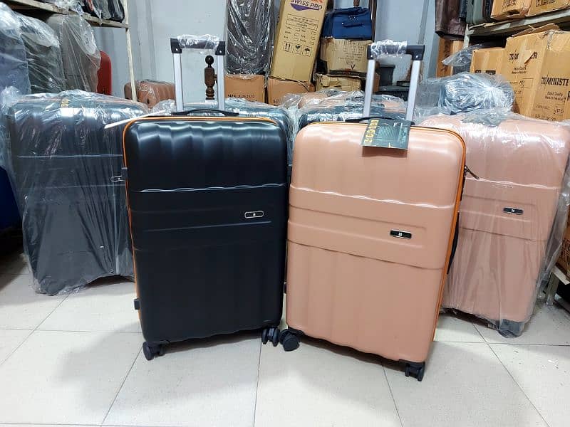 it luggage 8