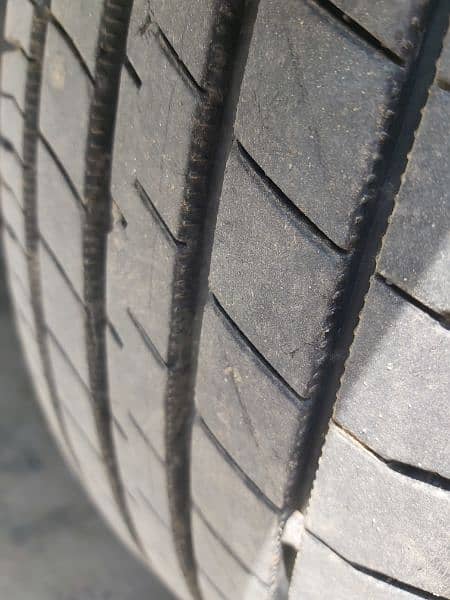 Dunlop tyres 185/65/15 .  Tyres / tires 8