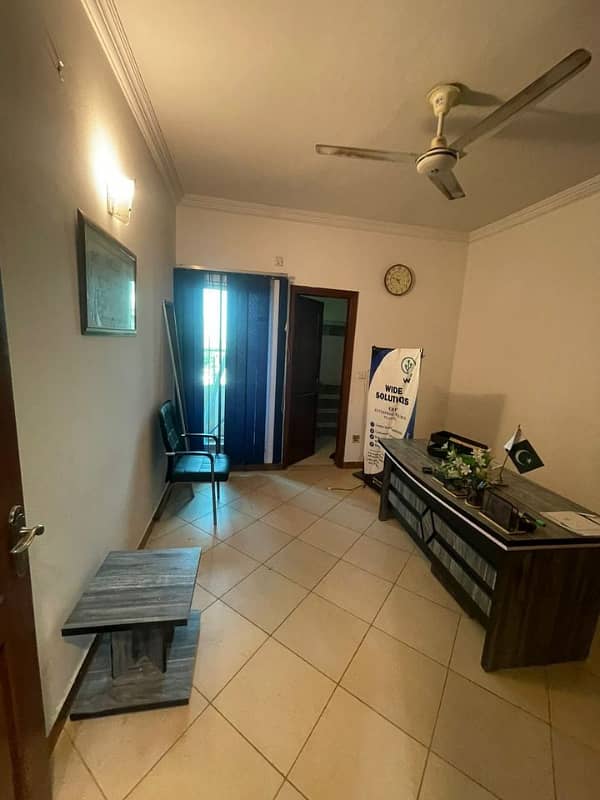 2 Rooms 850 Sq. Ft. Flat On Rent In G13/3 7