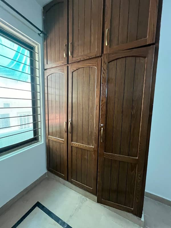 10 Marla Upper Portion for Rent in G-13/1 0