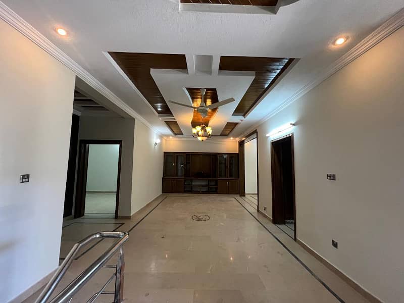 10 Marla Upper Portion for Rent in G-13/1 8