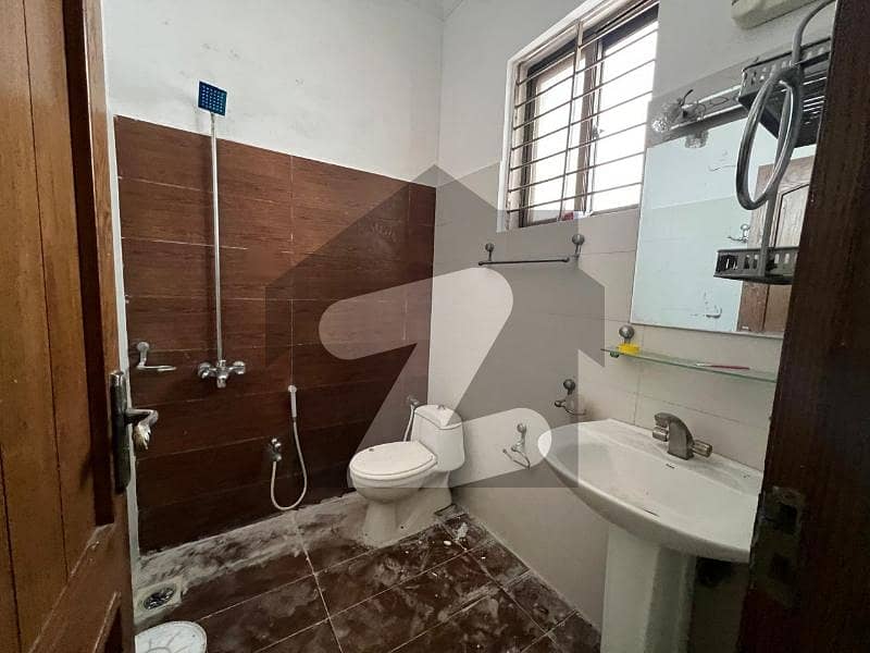 10 Marla Upper Portion for Rent in G-13/1 4