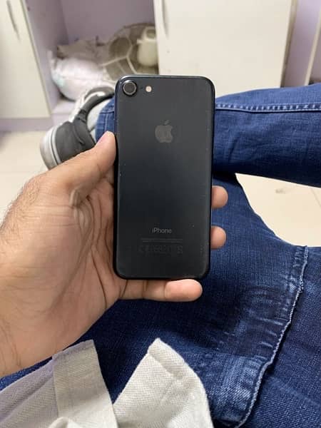 iphone 7 32 GB PTA approved 5