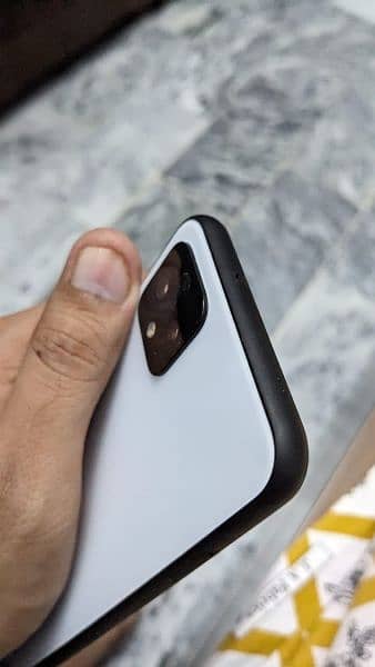 Google Pixel 4 128 GB 6