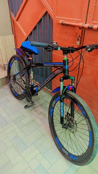 MTB cycle Good condition all back gear work DISK BRAKES 9