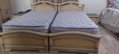 Twin beds set with mattresses