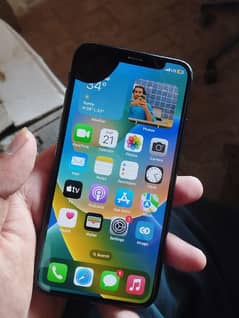 iPhone x pta approved  in original condition, screen dotted hai