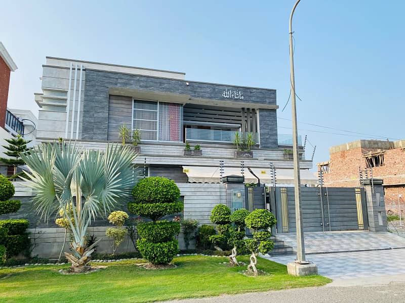 1 Kanal Full House Available For sale in air Avenue Lahore 0