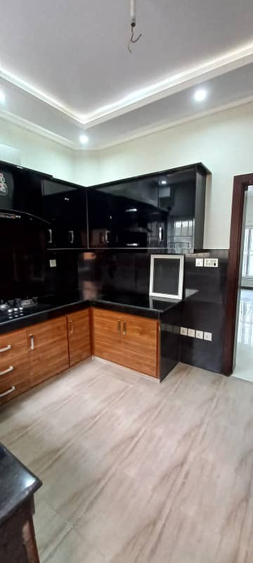 10 Marla Double Storey House Available For Rent 3