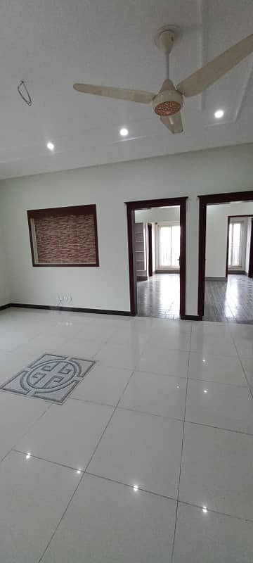 10 Marla Double Storey House Available For Rent 5