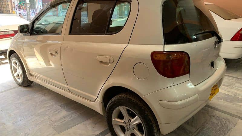 Toyota Vitz 2002 2