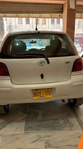 Toyota Vitz 2002 4