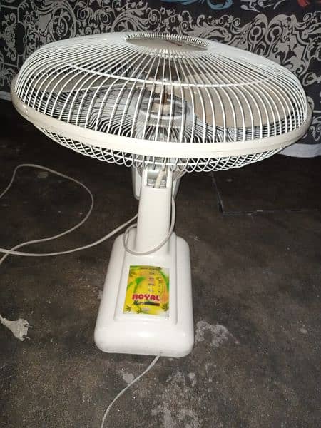 Royal fan Same like new 1