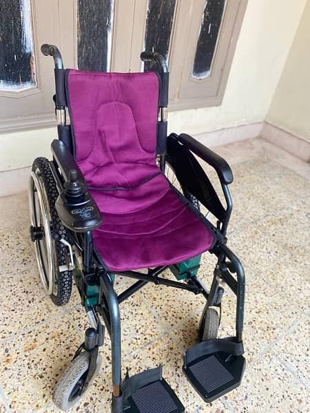 Electric wheelchair 4