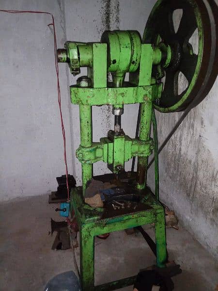 03 power press 20ton+05ton+05ton. 2