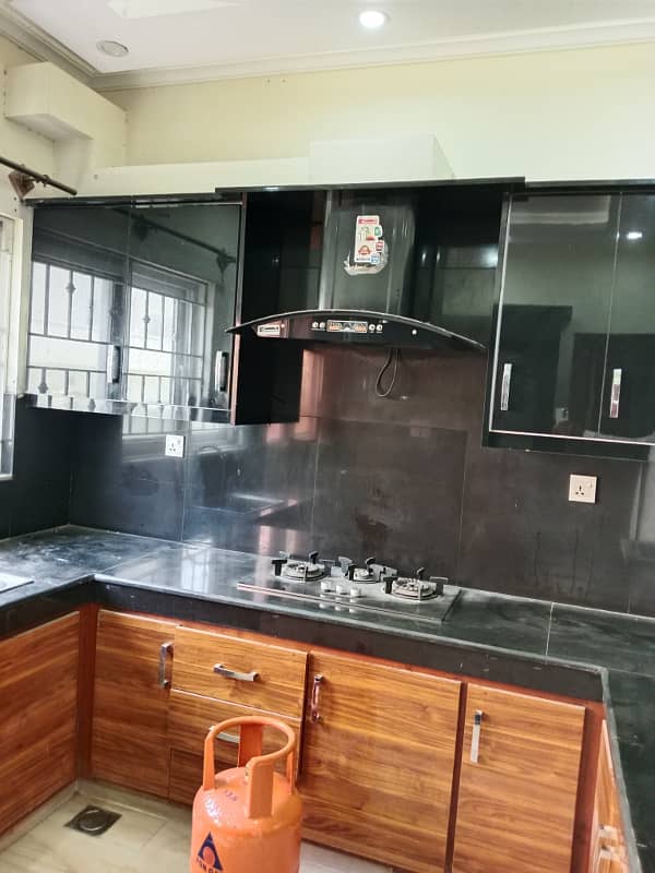 10 Marla Double Storey Corner House Available For Rent 11