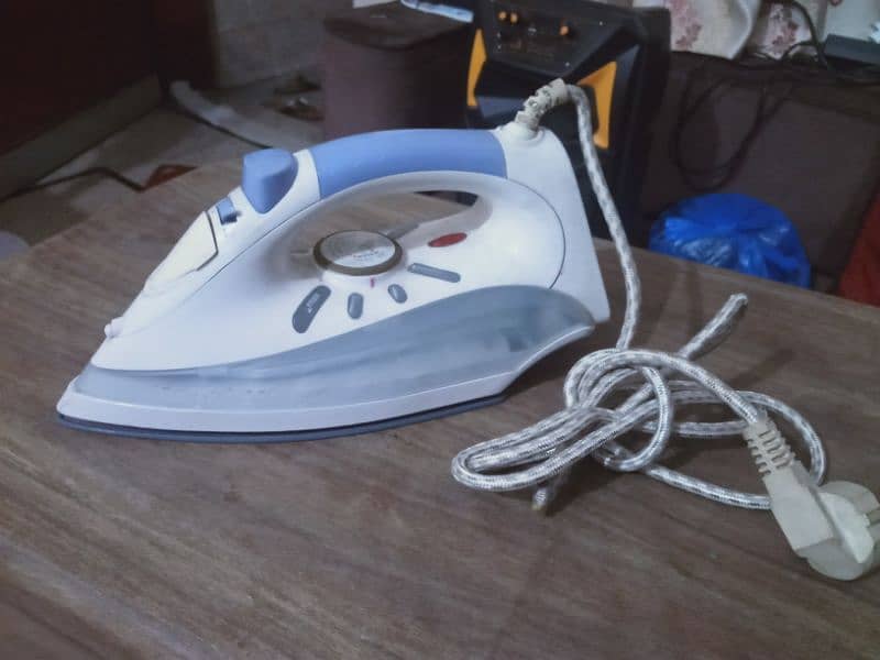 West point Steam iron model WF 2019 1