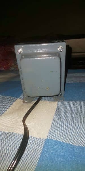 transformer new condition 100 watt input 220 output 110 3