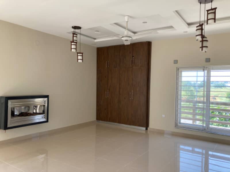 D-12 Beautiful 4Bed+Bath Upper Portion Available For Rent 1