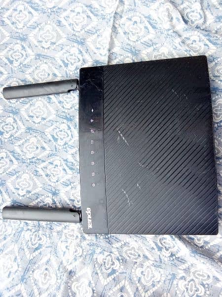 Tenda AC9 AC1200 Dual-Band WiFi Router 2