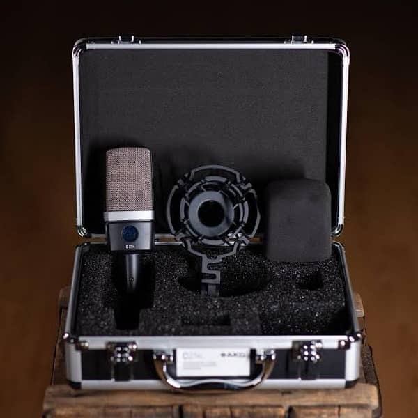 Akg c214 Studio Condenser mic 3