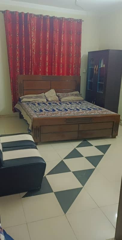 Furnished Portion , 5 Marla Upper Portion Available On Rent Nearby Emporium Mall 0