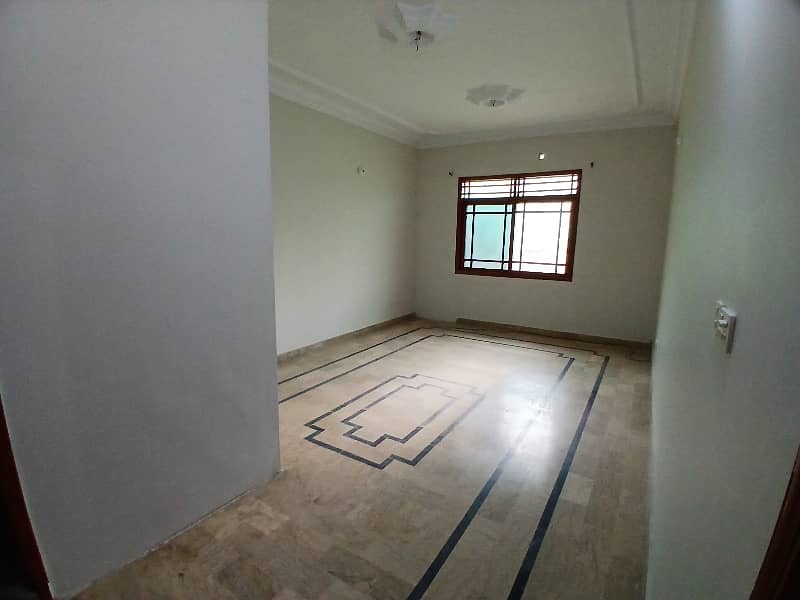 240 SQUARE YARDS 3 BED DD FIRST FLOOR FOR RENT IN JAUHAR 8