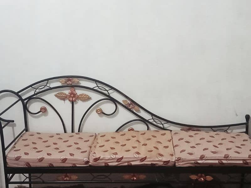 Iron sofa 3 seater 1