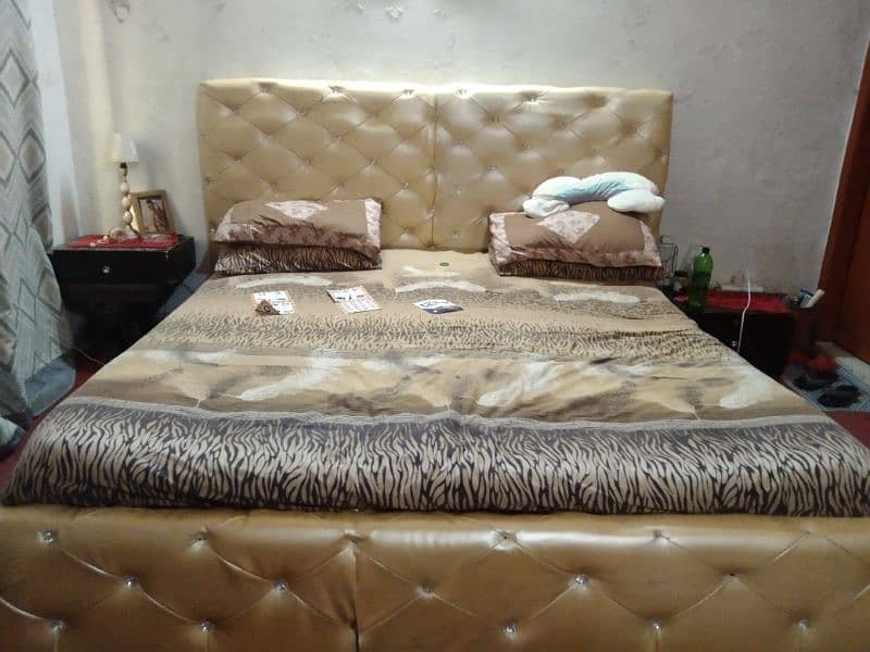 bed set urgent sale contact num 03104057242 1