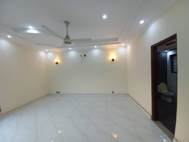 10 Marla Renovated House For Sale In Shaheen Block Bahria Town Lahore 9