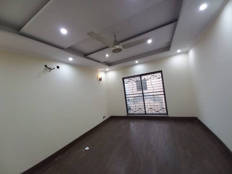 10 Marla Renovated House For Sale In Shaheen Block Bahria Town Lahore 11