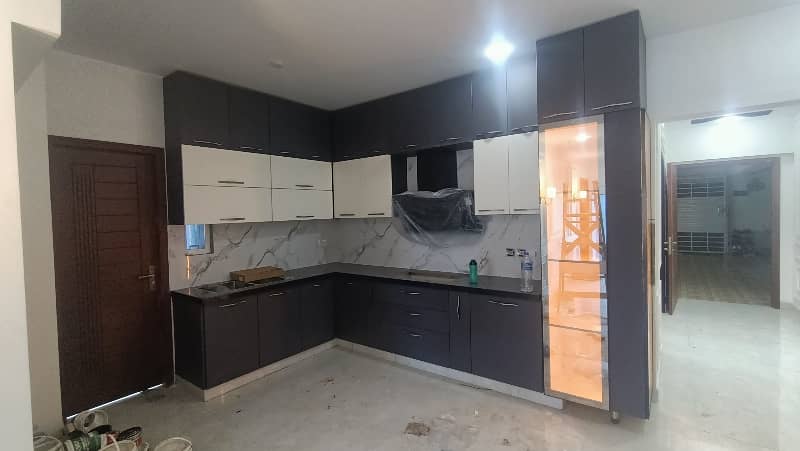 3 Bed DD Fully Renovated Flat Available For Sale In Gulistan E Jauhar 15