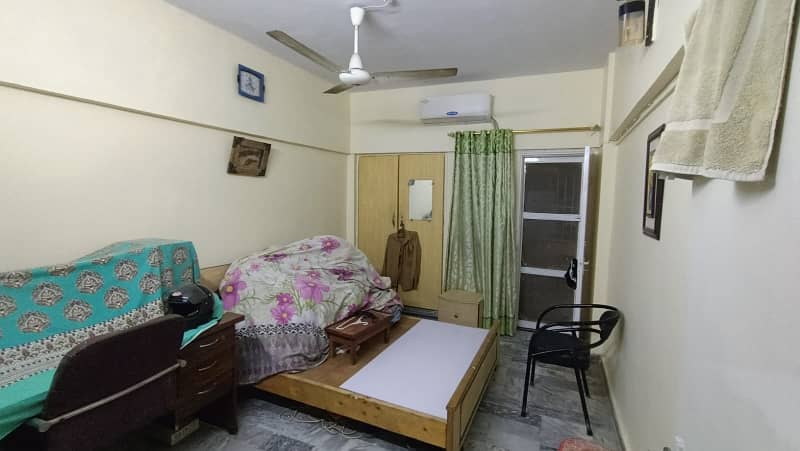 3 BED DRAWING DINNING WITH EXTRA LAND FLAT FOR SALE IN JAUHAR BLOCK 16 4