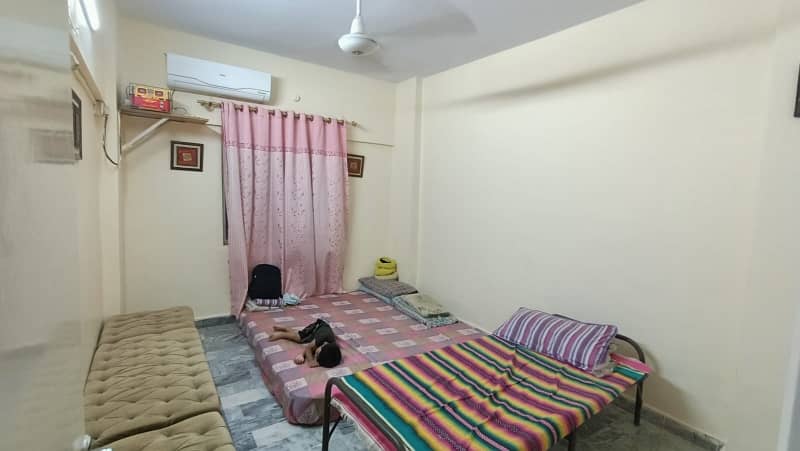 3 BED DRAWING DINNING WITH EXTRA LAND FLAT FOR SALE IN JAUHAR BLOCK 16 6