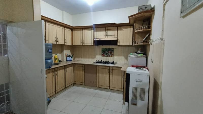 3 BED DRAWING DINNING WITH EXTRA LAND FLAT FOR SALE IN JAUHAR BLOCK 16 9