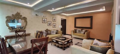 Furnish laxry apartment bahria town lahore par day weekly available for rent 0