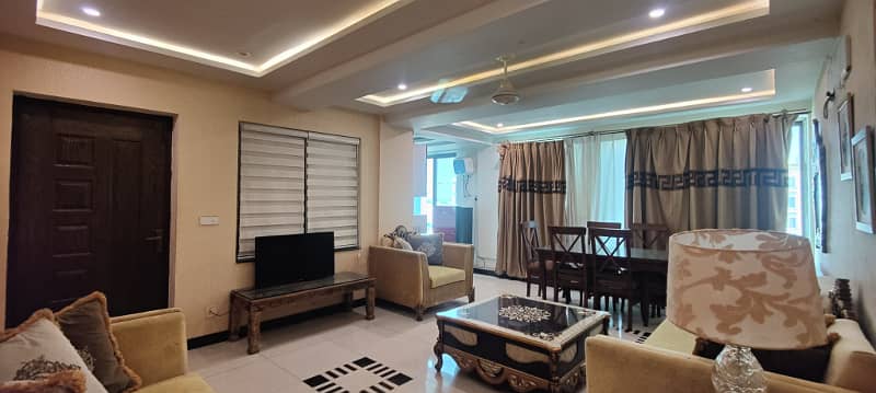 Furnish laxry apartment bahria town lahore par day weekly available for rent 5