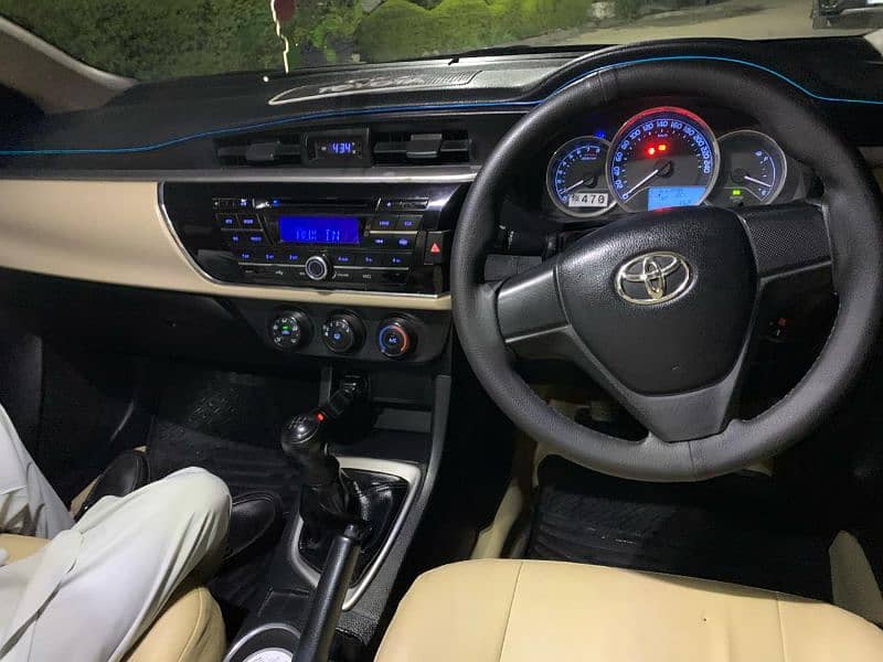 Toyota Corolla XLI 2015 3