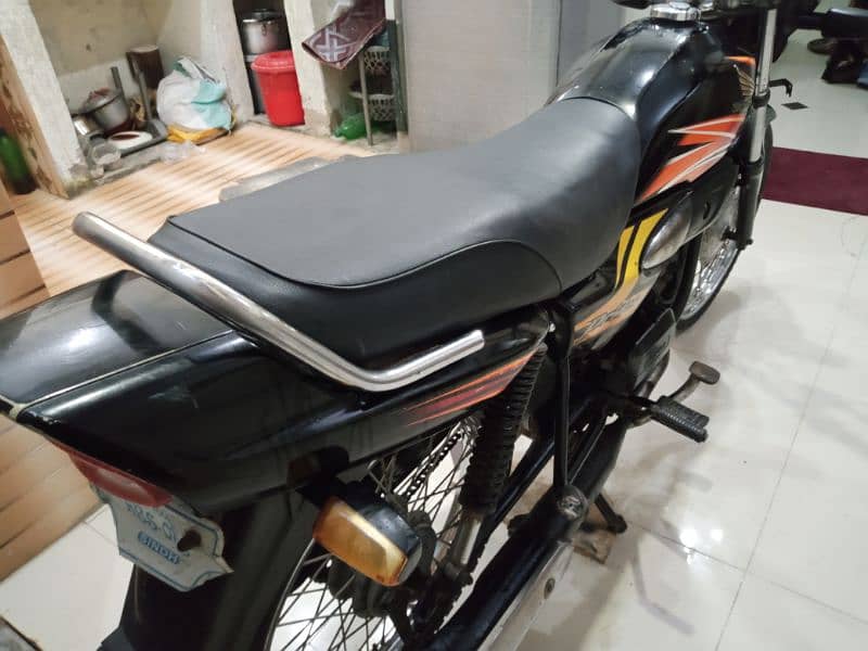 Honda pridor 100cc like new 2017 Model 5