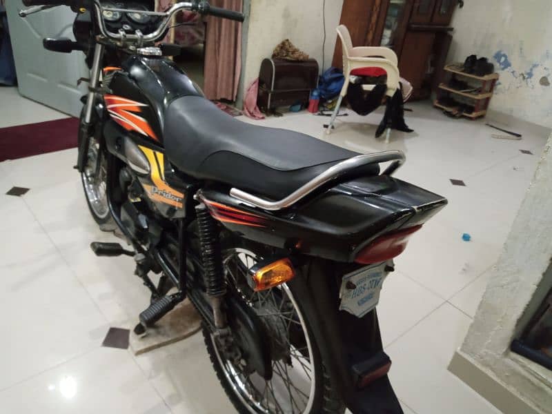 Honda pridor 100cc like new 2017 Model 6