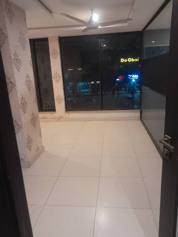 Shop For Rent In BAhria Town Lahore 1