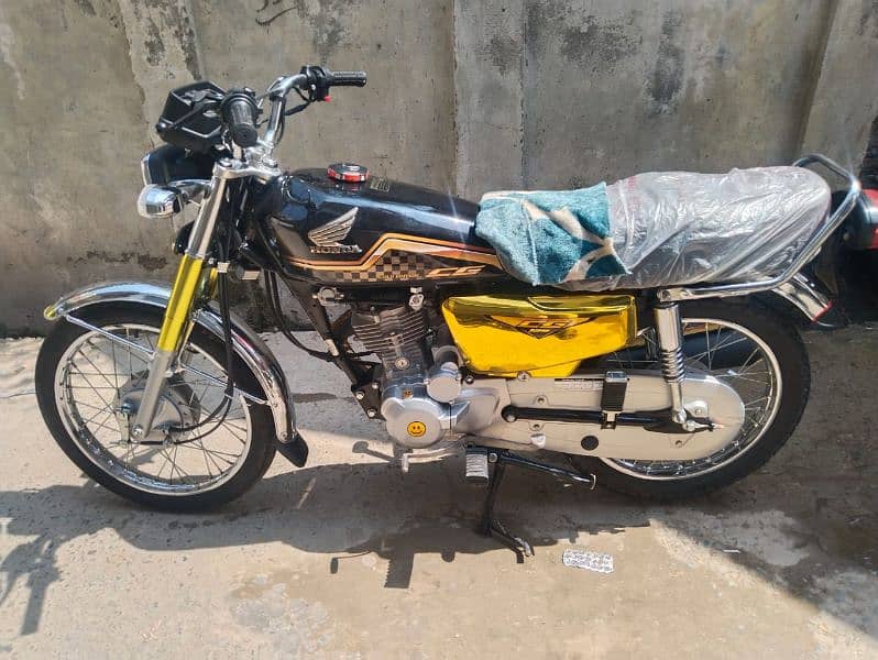 Honda 125 self start  gold 5