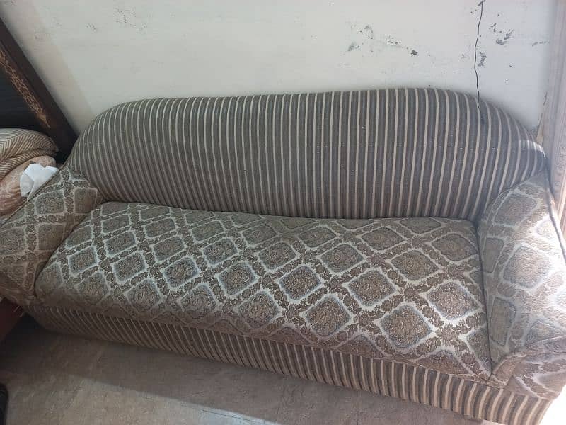 6 seater  sofa 0