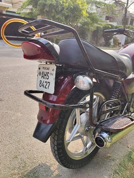 Suzuki GS-150 SE Low Milage New Condition 9