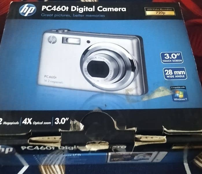 HP PC460t Digital Camera with battery and battery charger 2