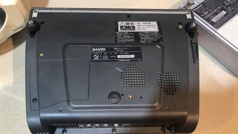 condition Brand, new projector, SANYO  brand 10 by 10 condition 2