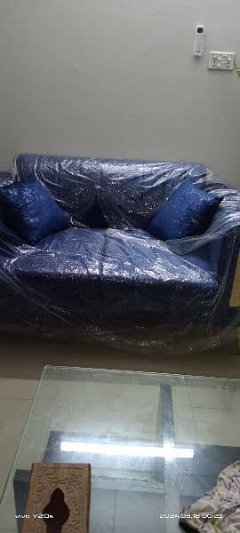 selling sofa set 2