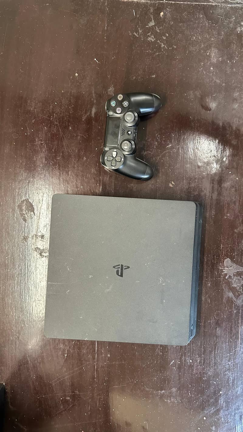 Playstation 4 Slim 500GB 3