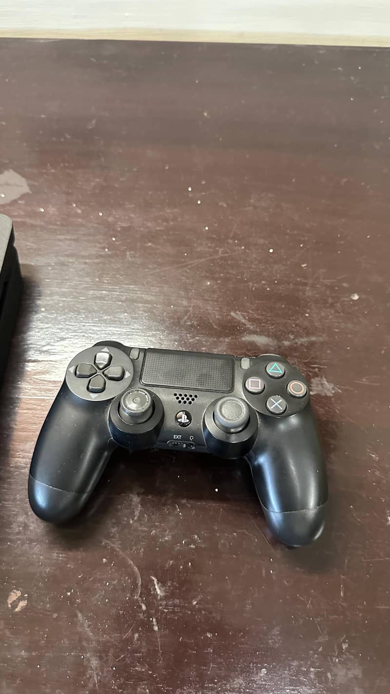 Playstation 4 Slim 500GB 4