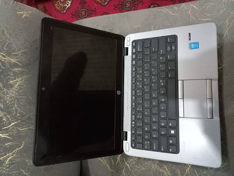 HP Elitebook 820 8/256(SSD) 1